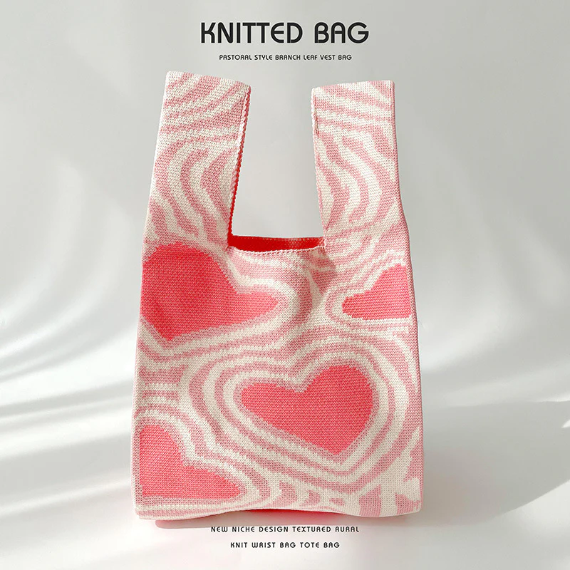 Knitted contrast heart shoulder handbag - Image 7