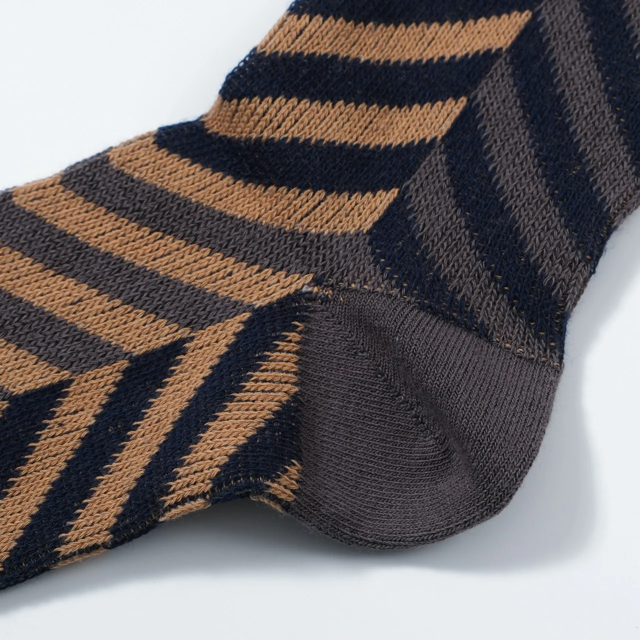 Tube Socks Men's Retro Striped Socks - Image 10