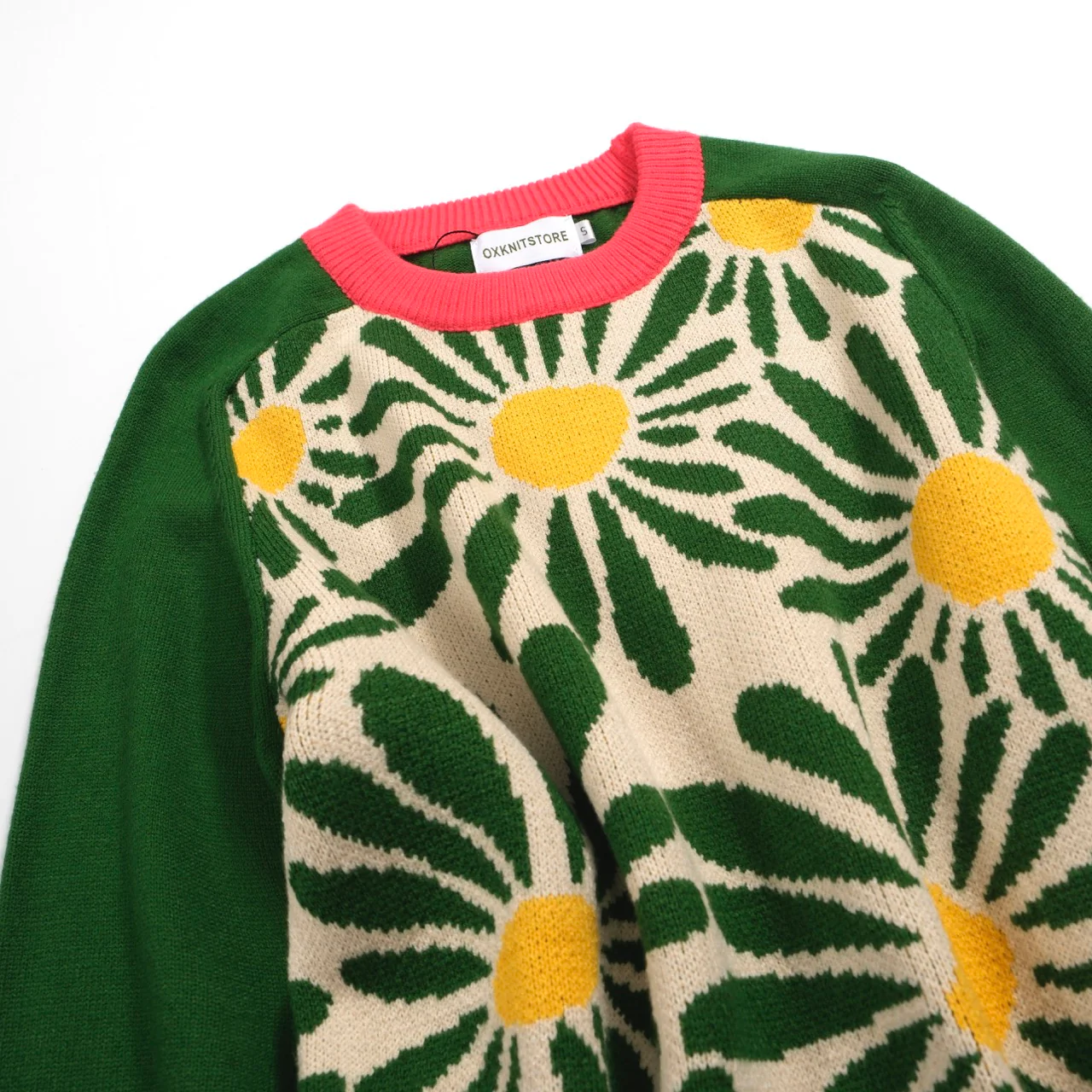 Women’s Retro Daisy Sweater – Bold Floral Knit with Contrast Sleeves - Image 7