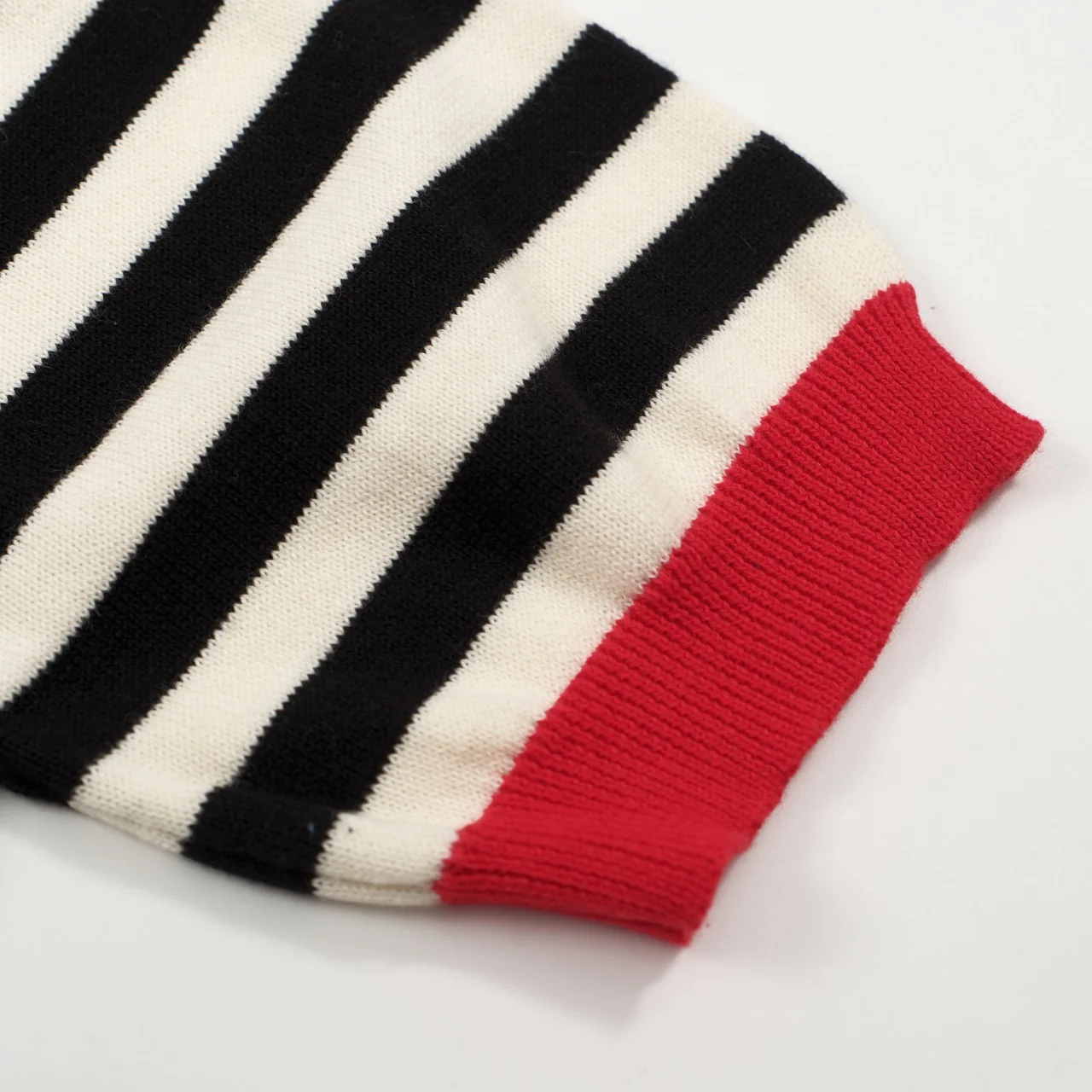 Women's Retro Striped Knit Sweater with Red Heart – Black & White - Image 5