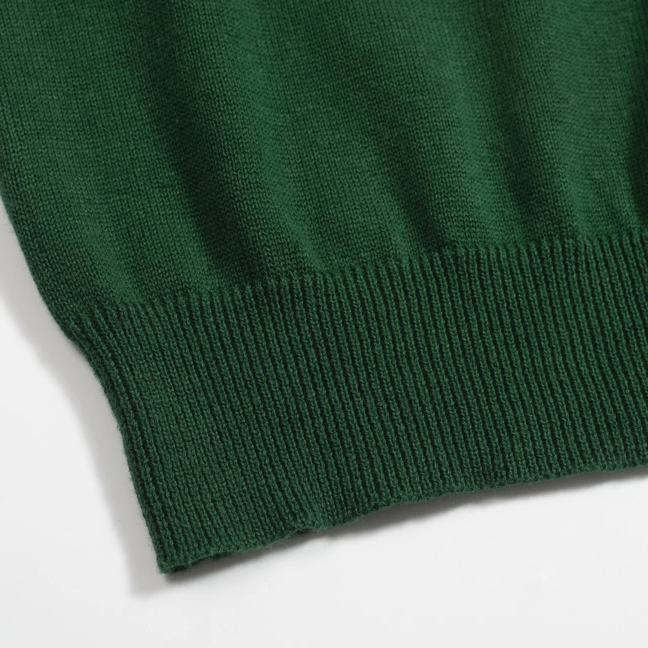Women's green diagonal stripe vintage knitwear - Image 8