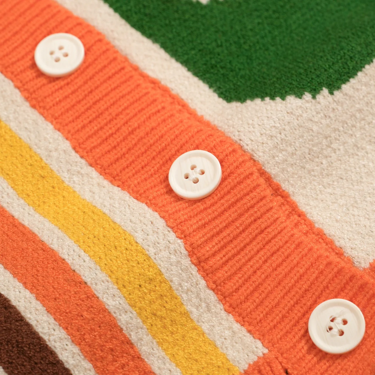 Women's multi-colored art knit vest - Image 7